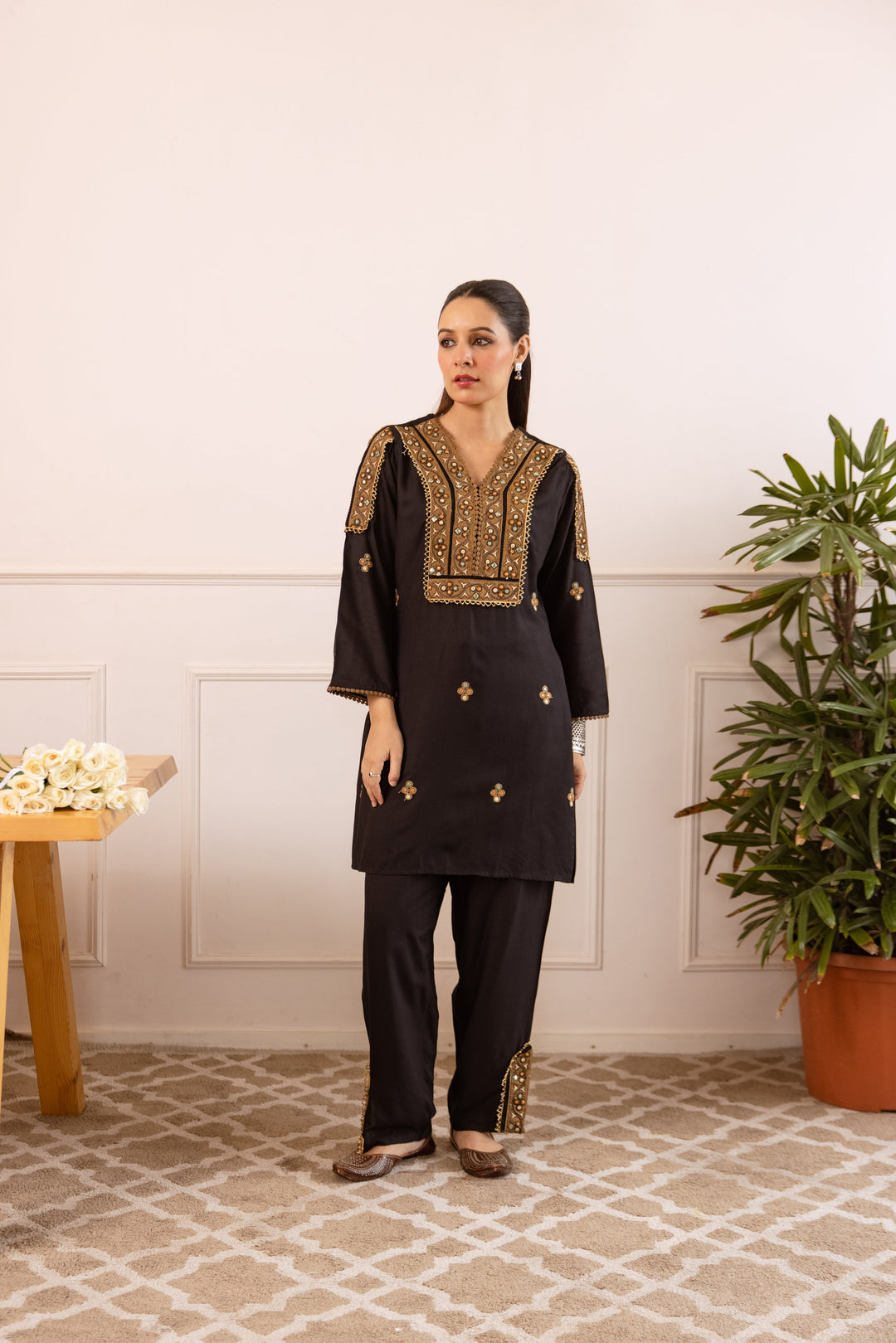 Nehamta Women's Black German Rayon Tunic with Pant Co-Ords Set