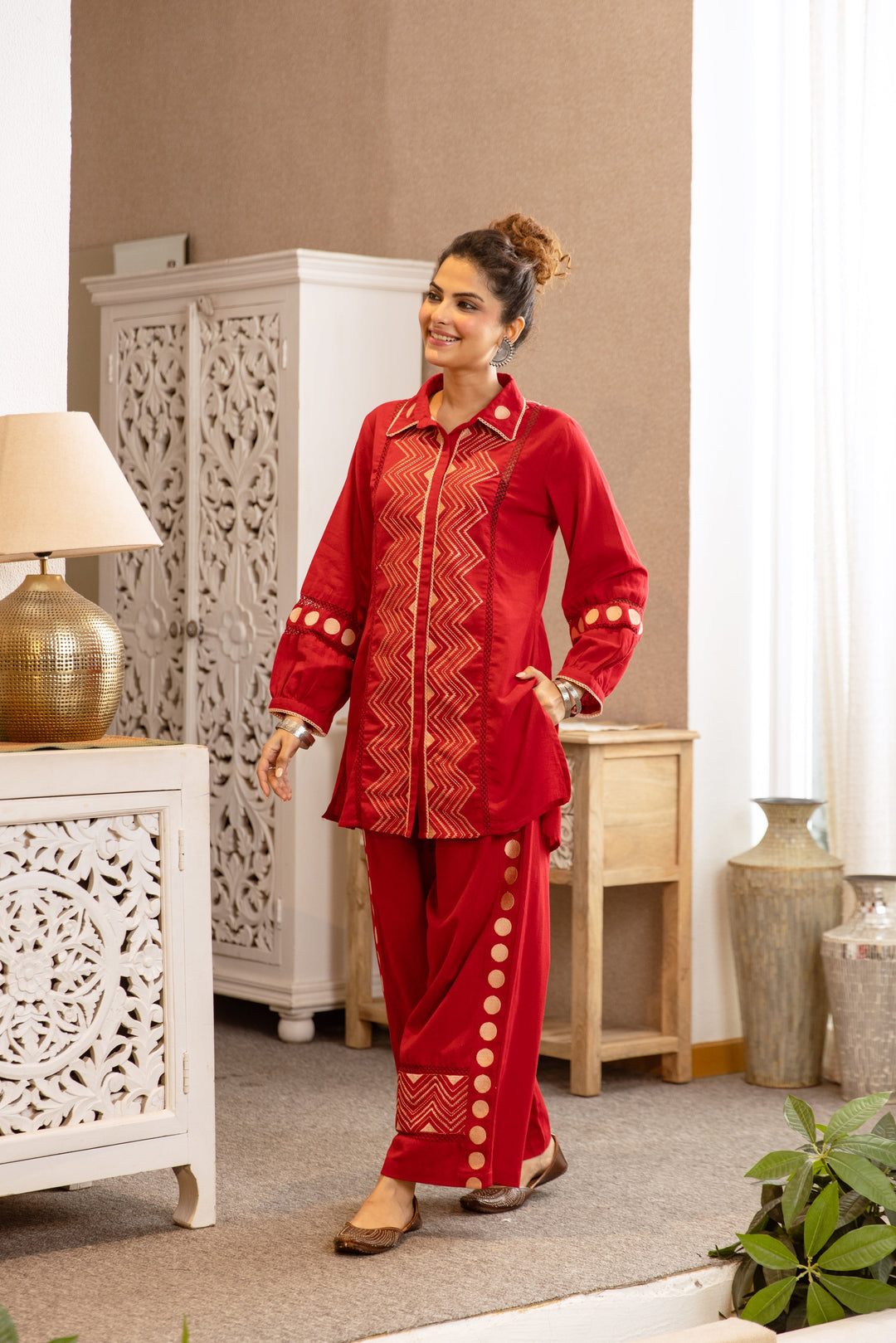 Nehamta Women's Red Cotton Kurta & Pant Set